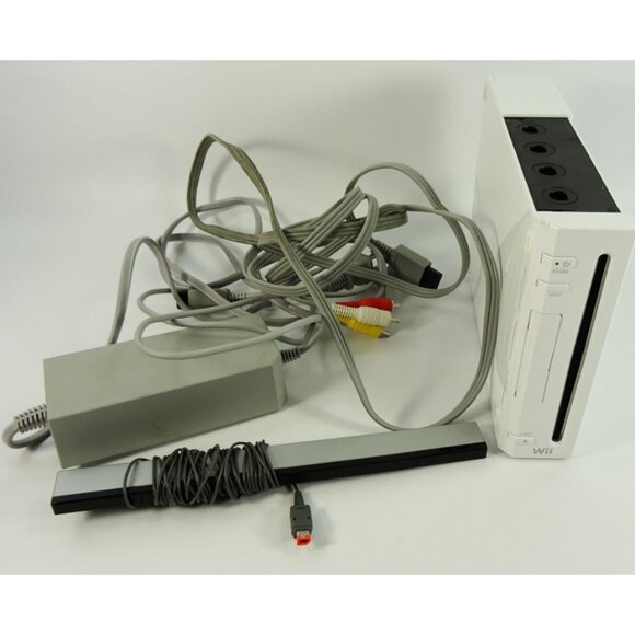 Wii Lot Console with Cords and Sensor Bar Working Condition RVL-001 - Picture 1 of 3